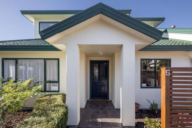 5 Ridley Green Churton Park_18