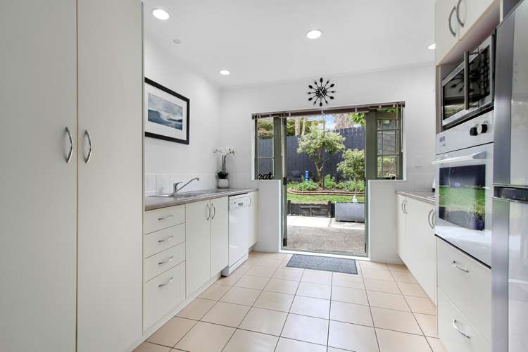 6 Marbella Drive Massey_7