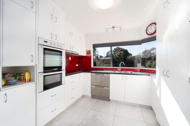 148 Willow Park Drive Opaki_3