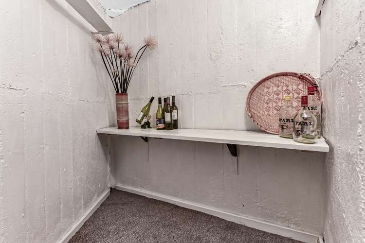 765 River Road Chartwell_21