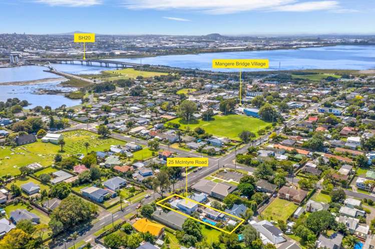25 McIntyre Road Mangere Bridge_16