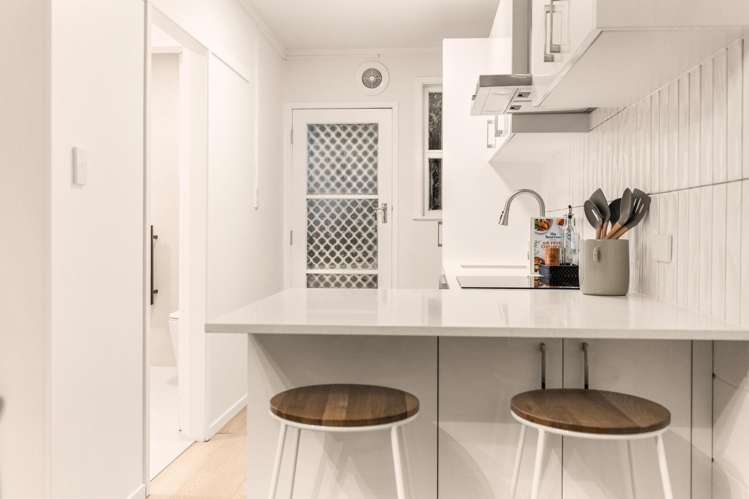 2/134 Edmonton Road Te Atatu South_17