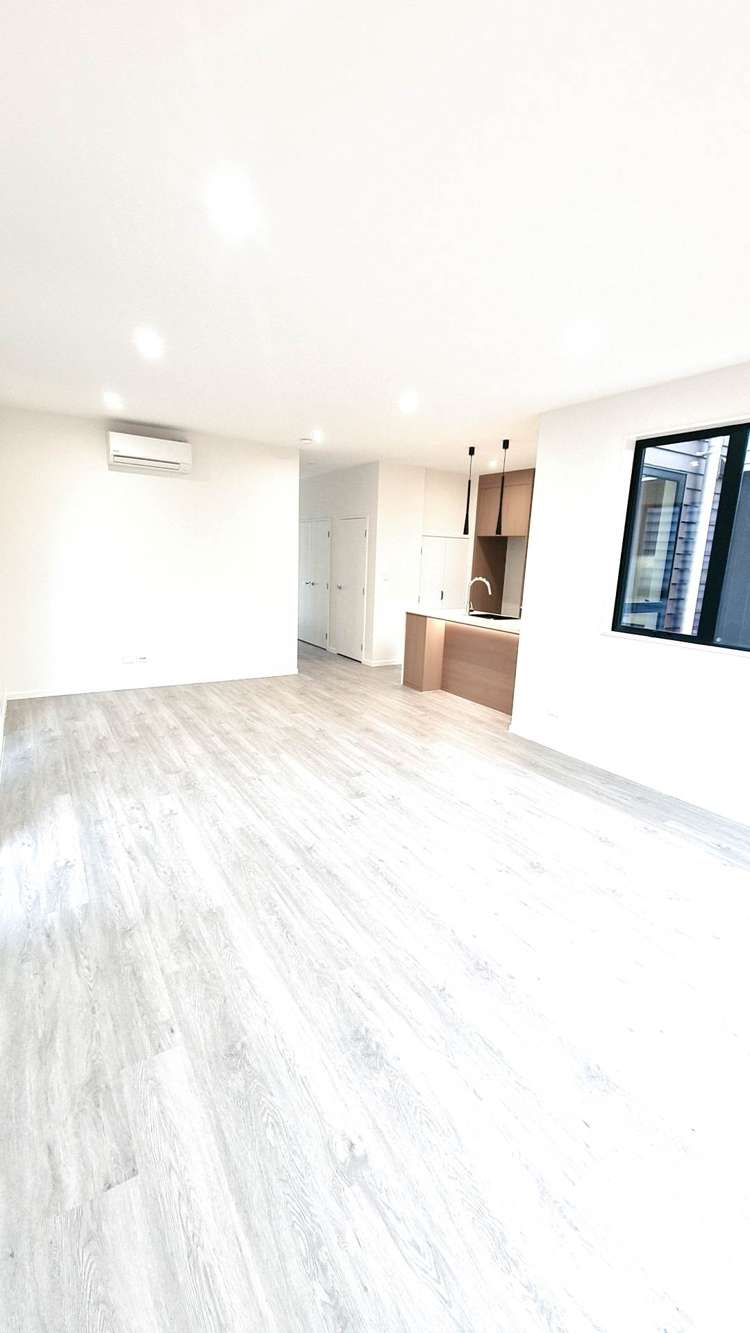 6/90 Picasso Drive_5