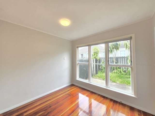 2/47 Gilbert Road Otara_3