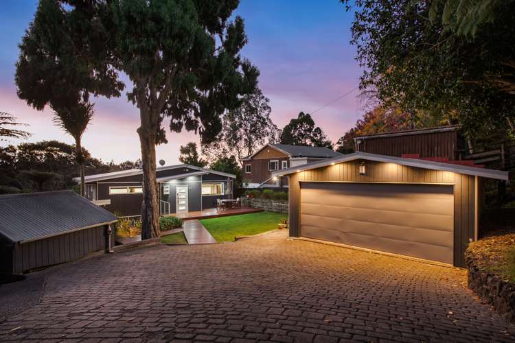 87 Scenic Drive Titirangi_25