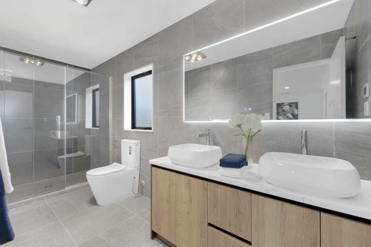 2a Ballyalton Crescent Flat Bush_24