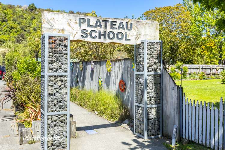 14 Molloys Road Te Marua_18