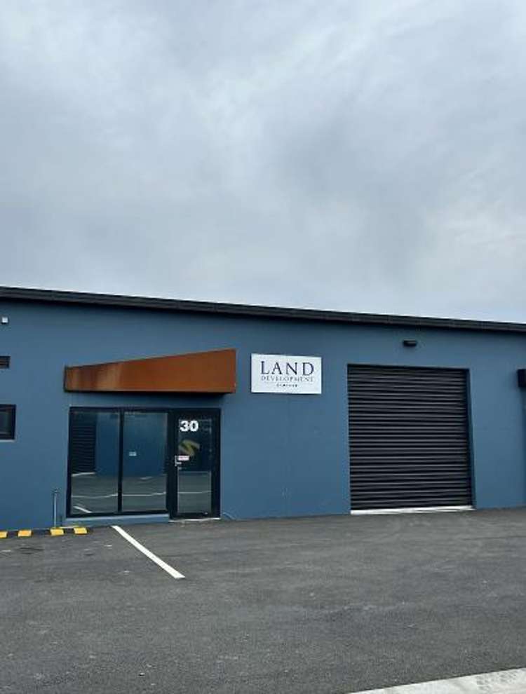 30/3 Factory Drive_0