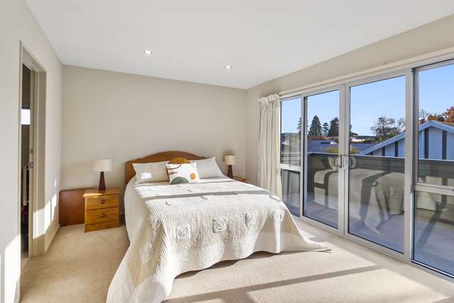4 Saint Johns Avenue Highfield_1