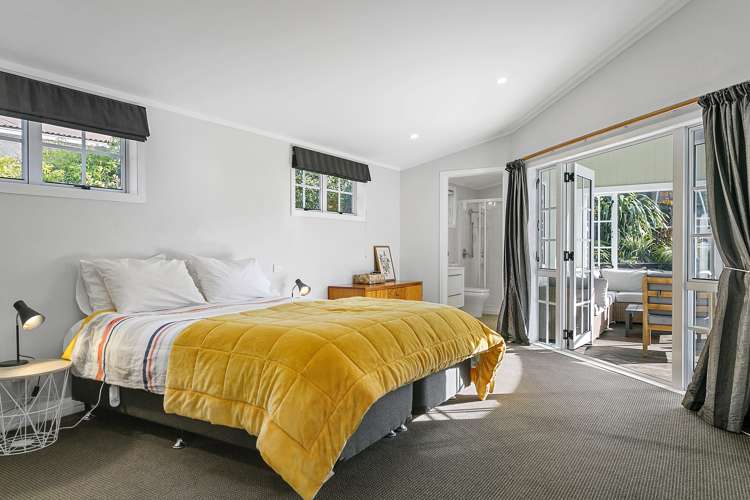 14 Liston Avenue Hilltop_16