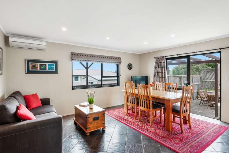 10 Napier Grove Waikanae Beach_9