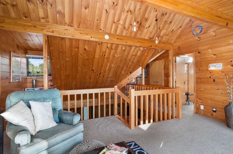 5 Holden Avenue Holdens Bay_22