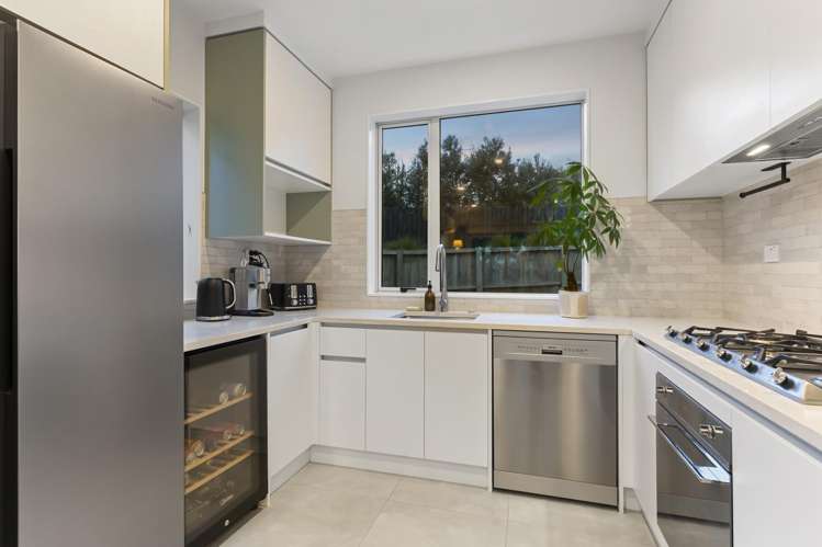 5C Quiet Street Te Atatu South_13