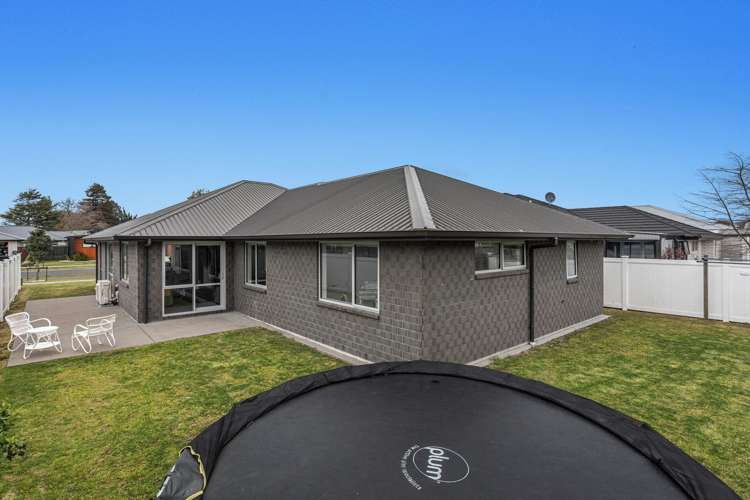 15 Kakariki Drive Coastlands_4