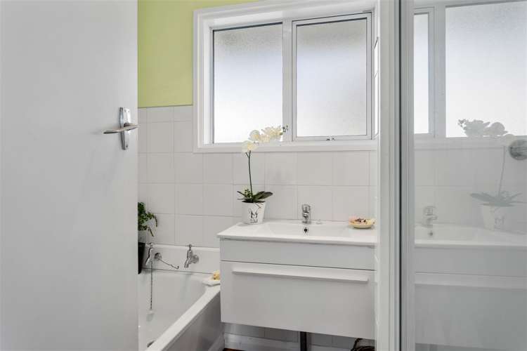 53 Maces Road Bromley_7