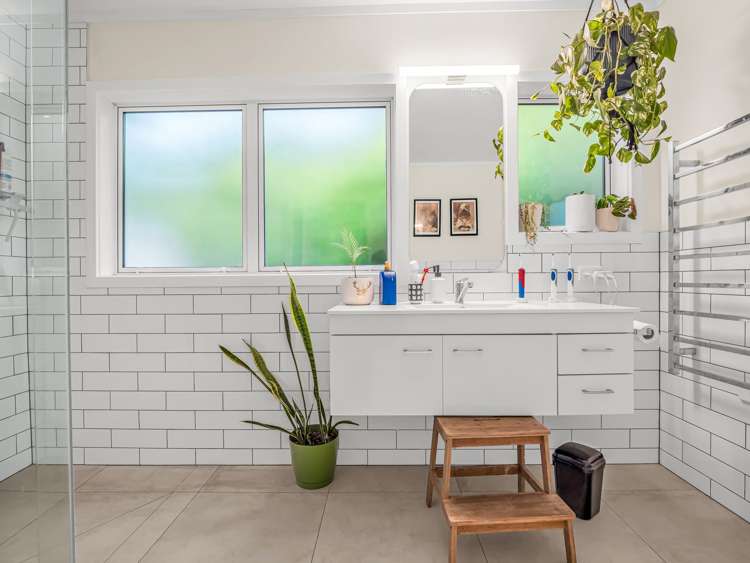 7 Downer Street Helensville_11