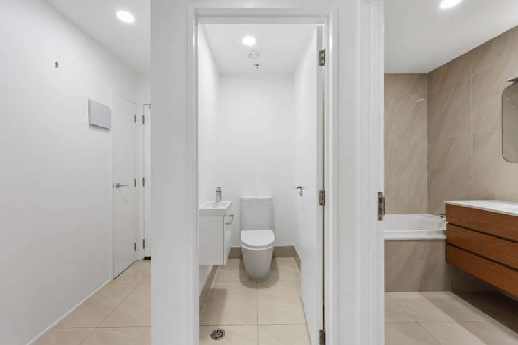 2C/171 Hurstmere Road Takapuna_14