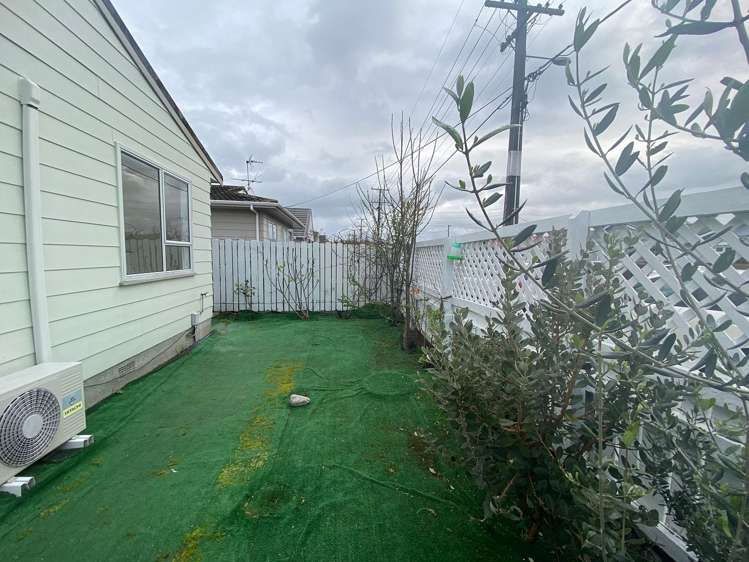 26 Plunket Avenue Petone_10