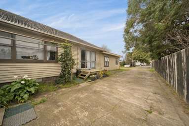 315 Massey Road_4