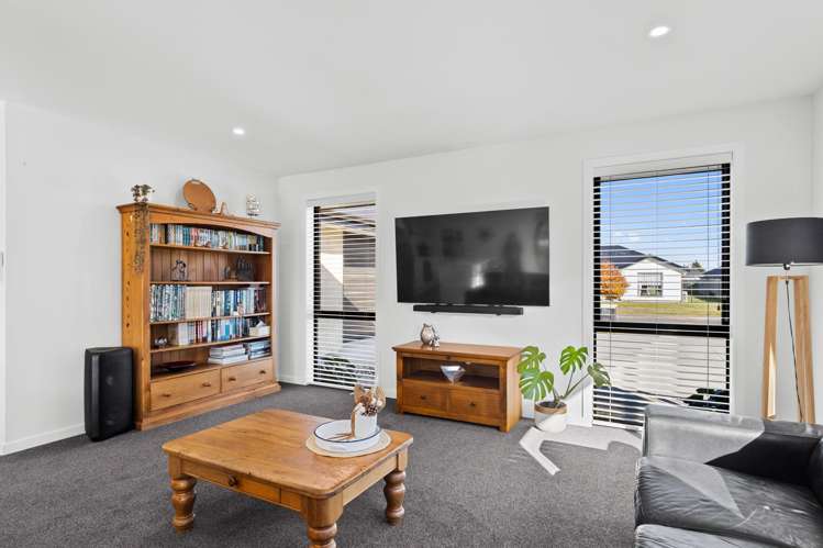 23 Redhaven Rise Netherby_9