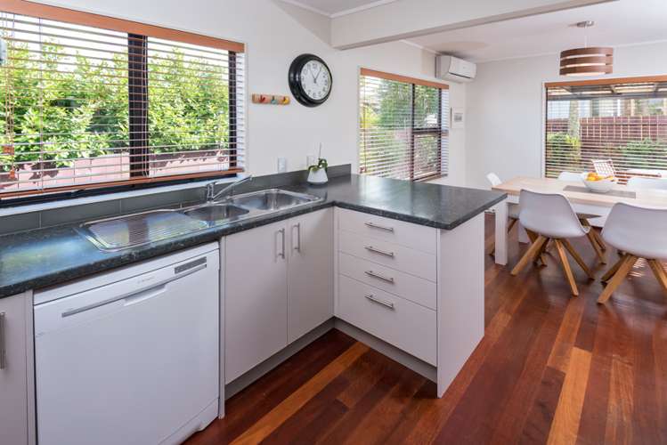 2/25 Channing Crescent Botany Downs_6