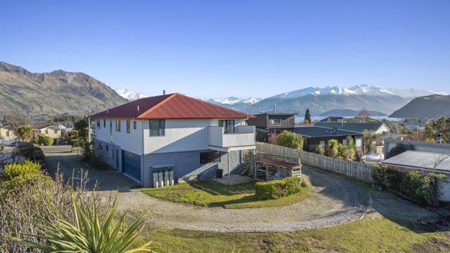Home, income and lake views
