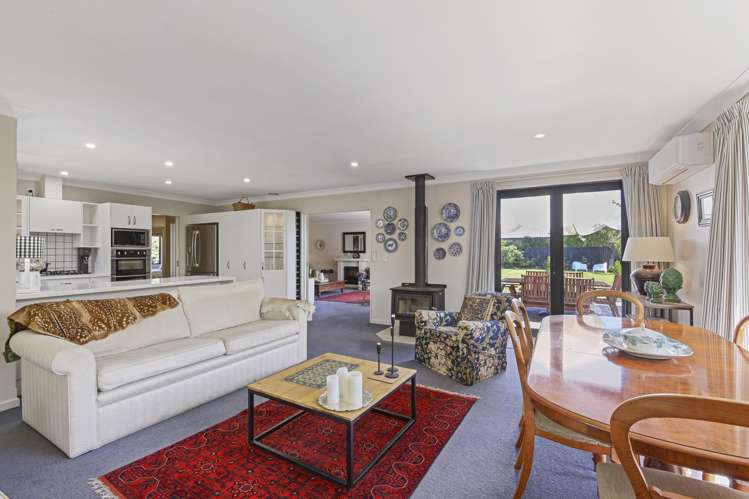 21 Riverwood Boulevard Redwood_10