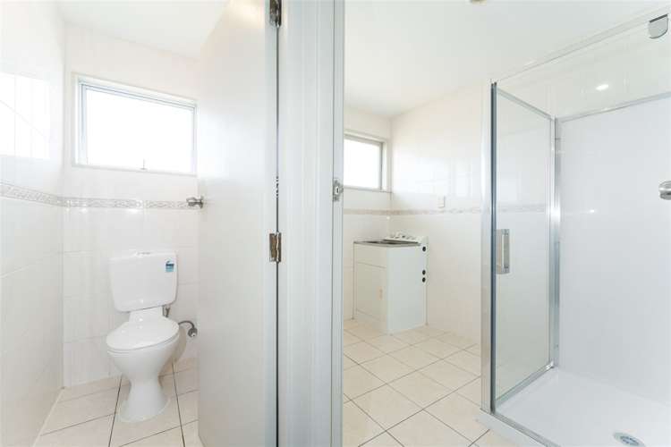 10a Castaing Crescent Te Atatu South_7