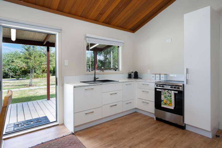 1829F Cambridge Road Karapiro_31