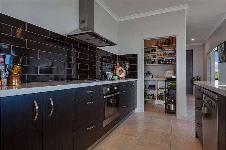 31 Eagles Way Cable Bay_9