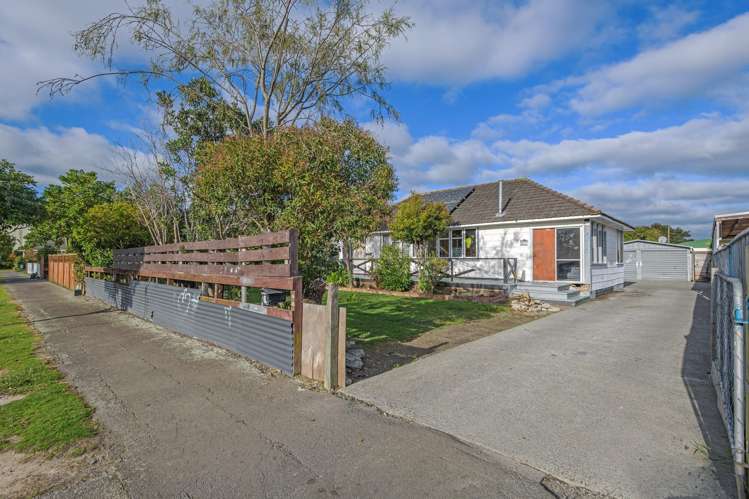 10 Bristol Crescent Roslyn_15