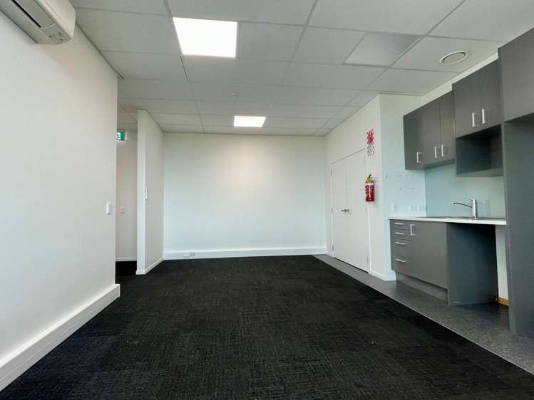 Unit 12/22 Highgate Parkway Silverdale_10