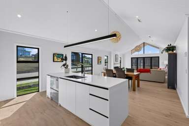 8 Annie Aranui Drive_1