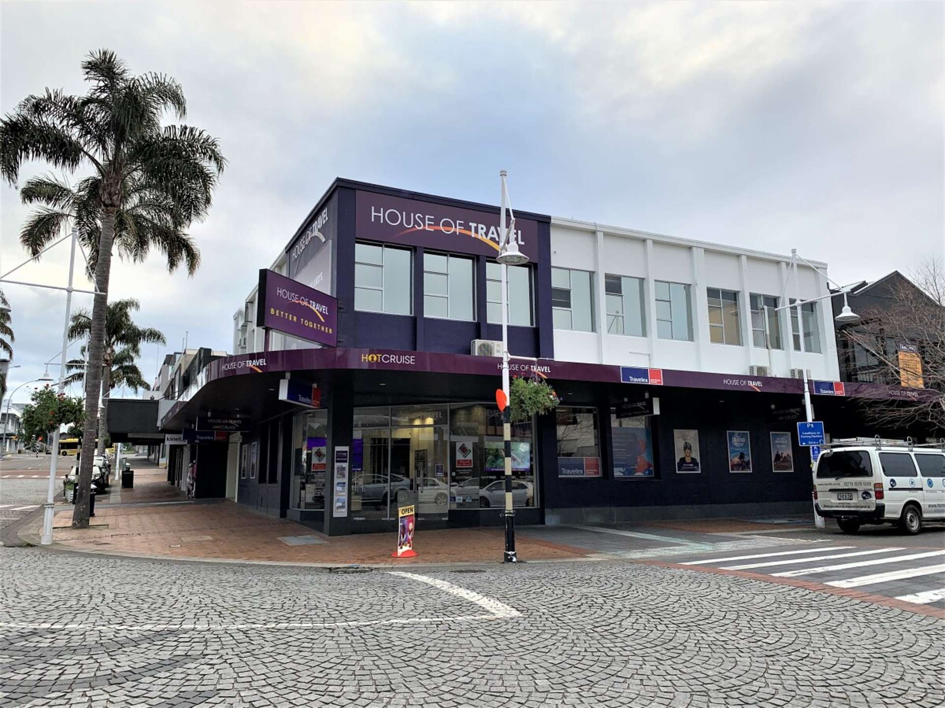 Unit 3, Level 1, 139 Willow Street City Centre_0