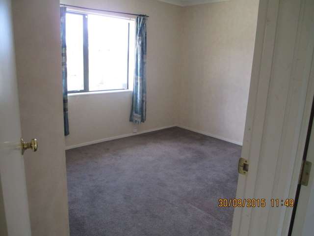 44 Nuneaton Drive Flat Bush_4