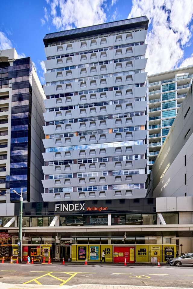 Vacant CBD Offices with Parking – Willis St