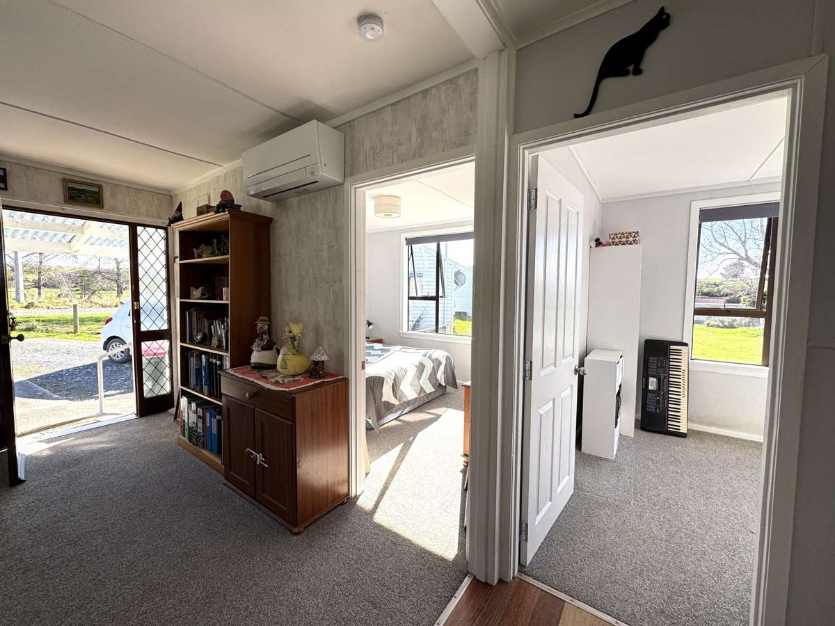 12 Loop Road_5