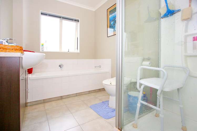 79 Baverstock Road Flat Bush_6