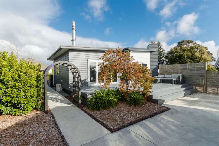 968 Tremaine Avenue Roslyn_16