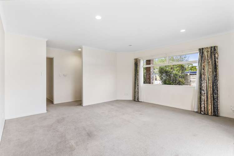 1/64 Riverside Road Orewa_12