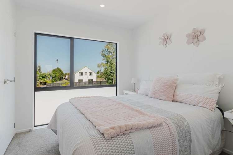 4/17 Barneys Farm Road Clendon Park_11