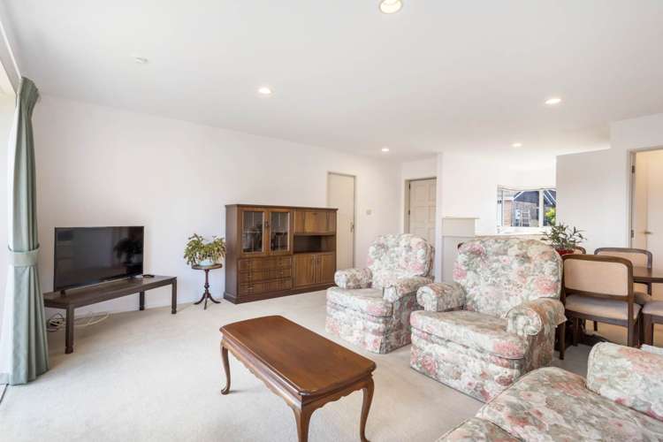 32 The Grove Red Beach_4