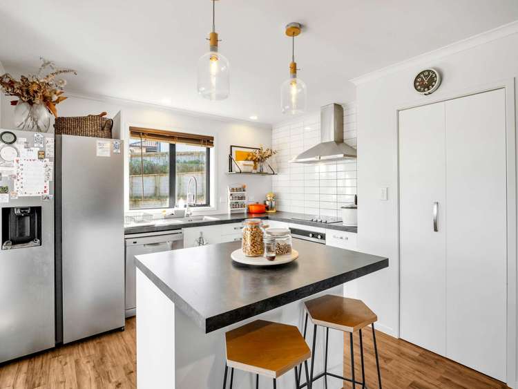 28 Macdonald Heights Feilding_5