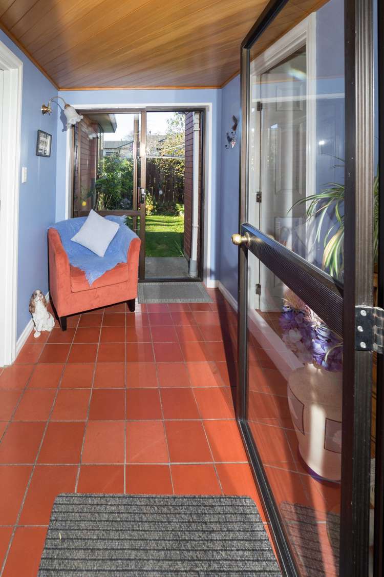 2/47 Oak Grove Ashburton_2