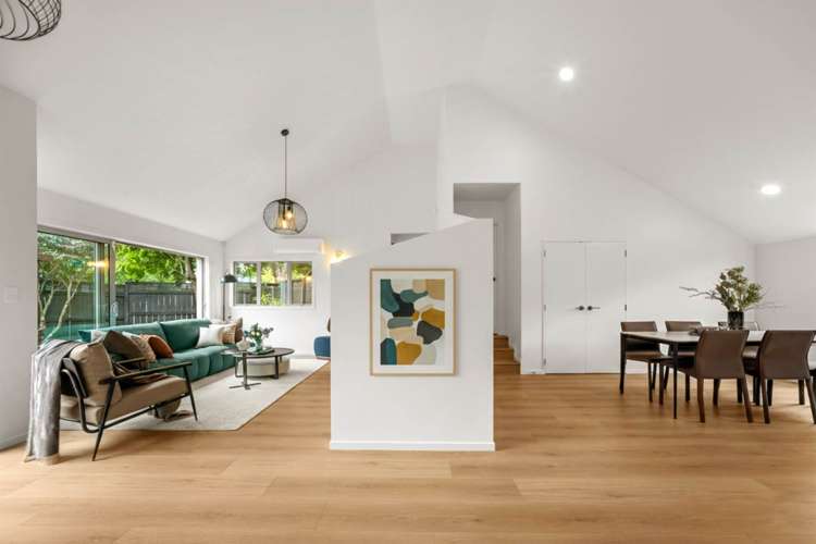 67 Fernhill Way Oteha_5