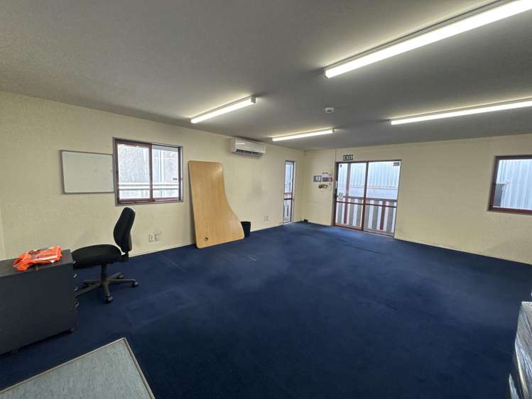 Rear/17 Toop Street Seaview_5