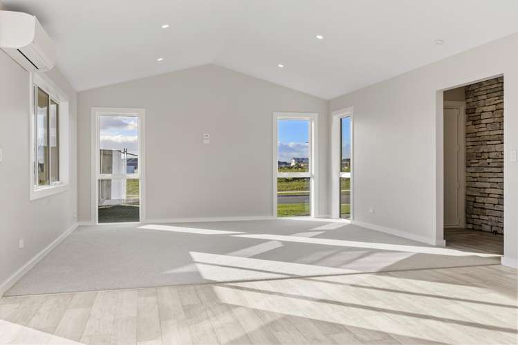 8 Neinei Place Wharewaka_14