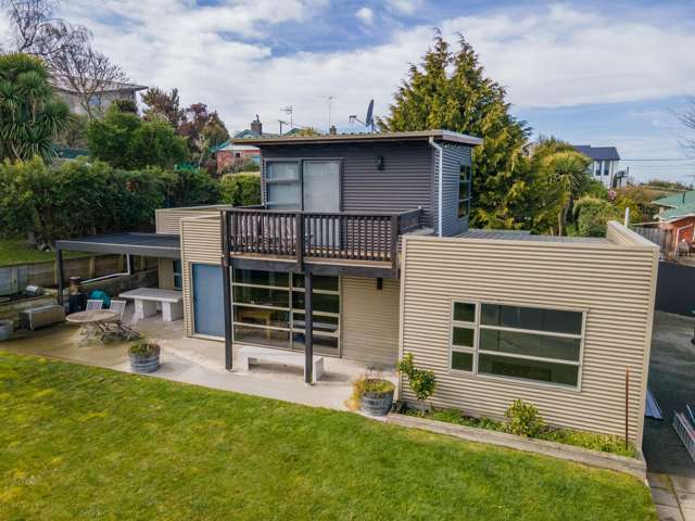 Modern Home, Bay Views