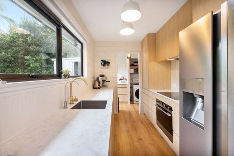 141 Attwood Road Paremoremo_11