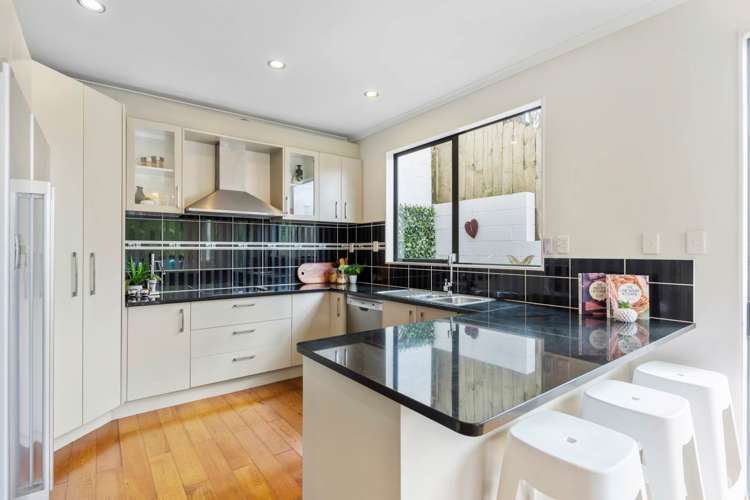 1/1600a Great North Road Waterview_12